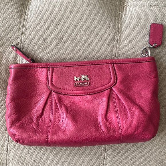 Coach Handbags - Coach Clutch